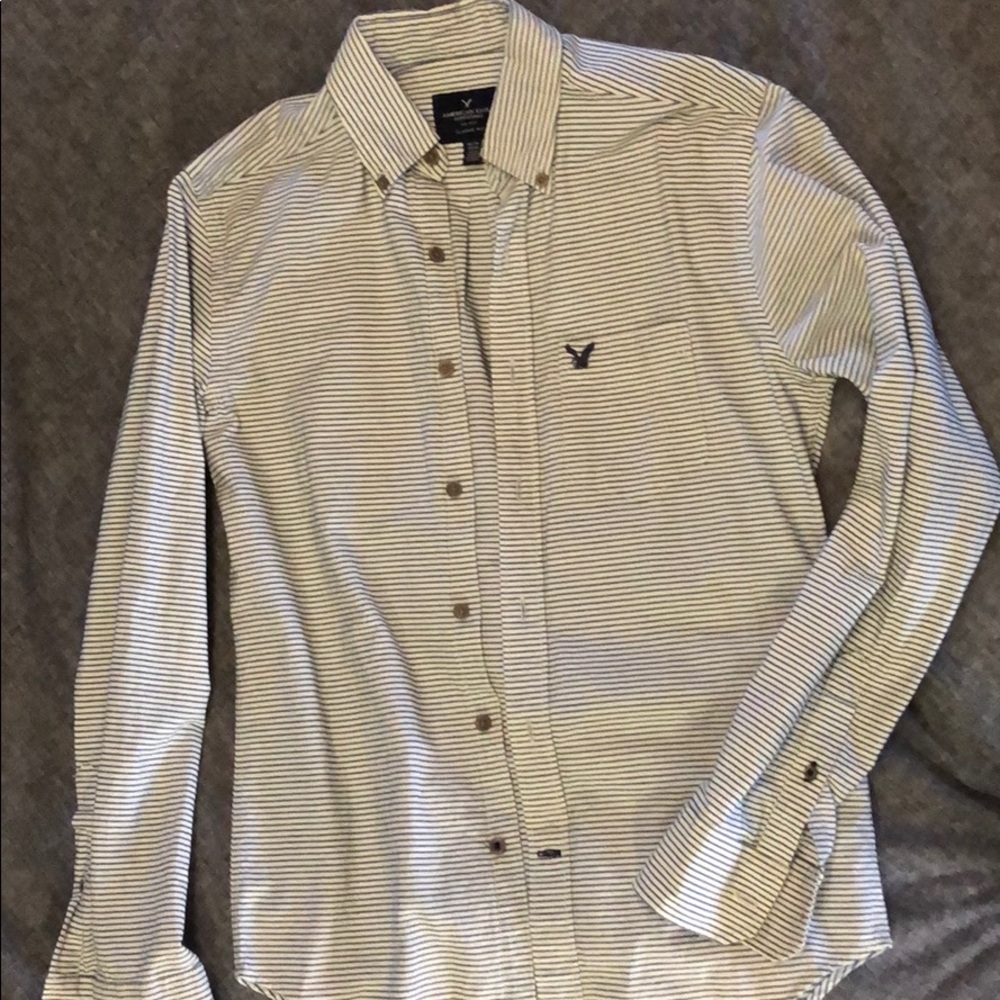 American Eagle bluish Grey & white striped button